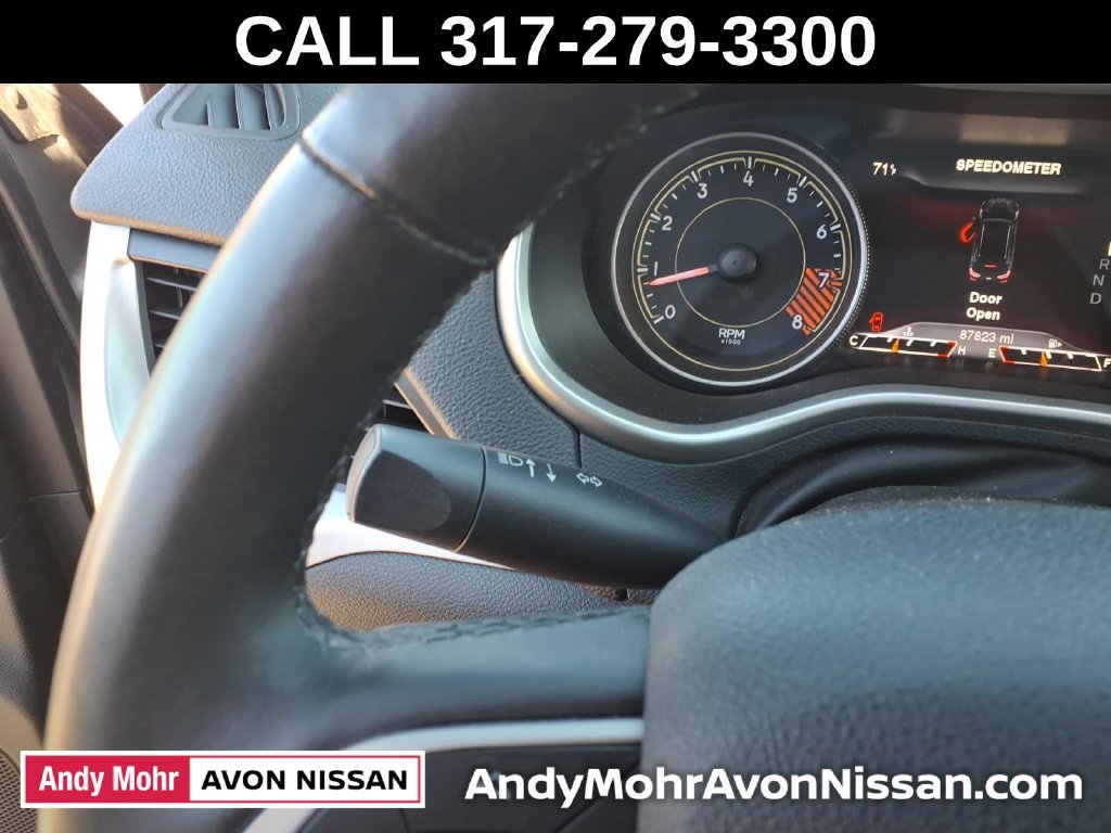Used 2014 Jeep Cherokee Trailhawk w/ Comfort/Convenience Group AWD/4WD image 23