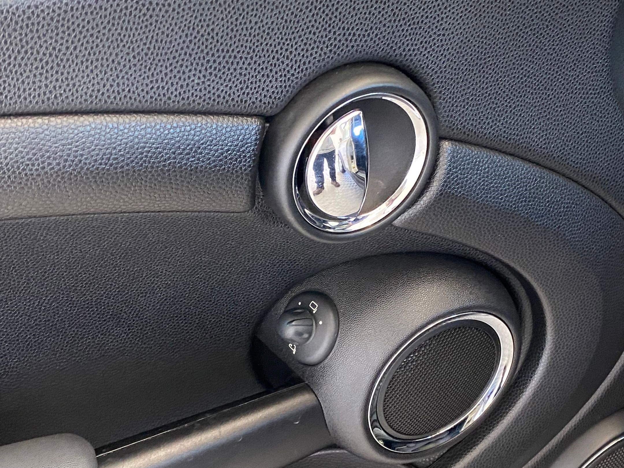 Used 2010 MINI Cooper Hardtop image 20