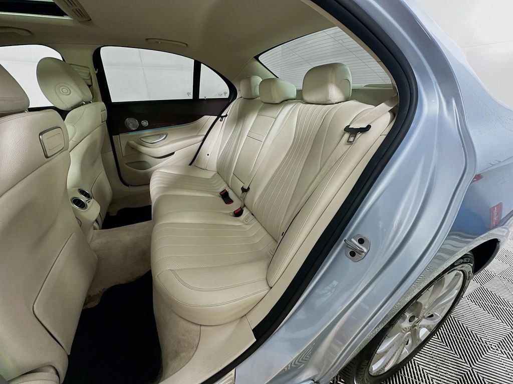 Used 2018 Mercedes-Benz E 300 image 28