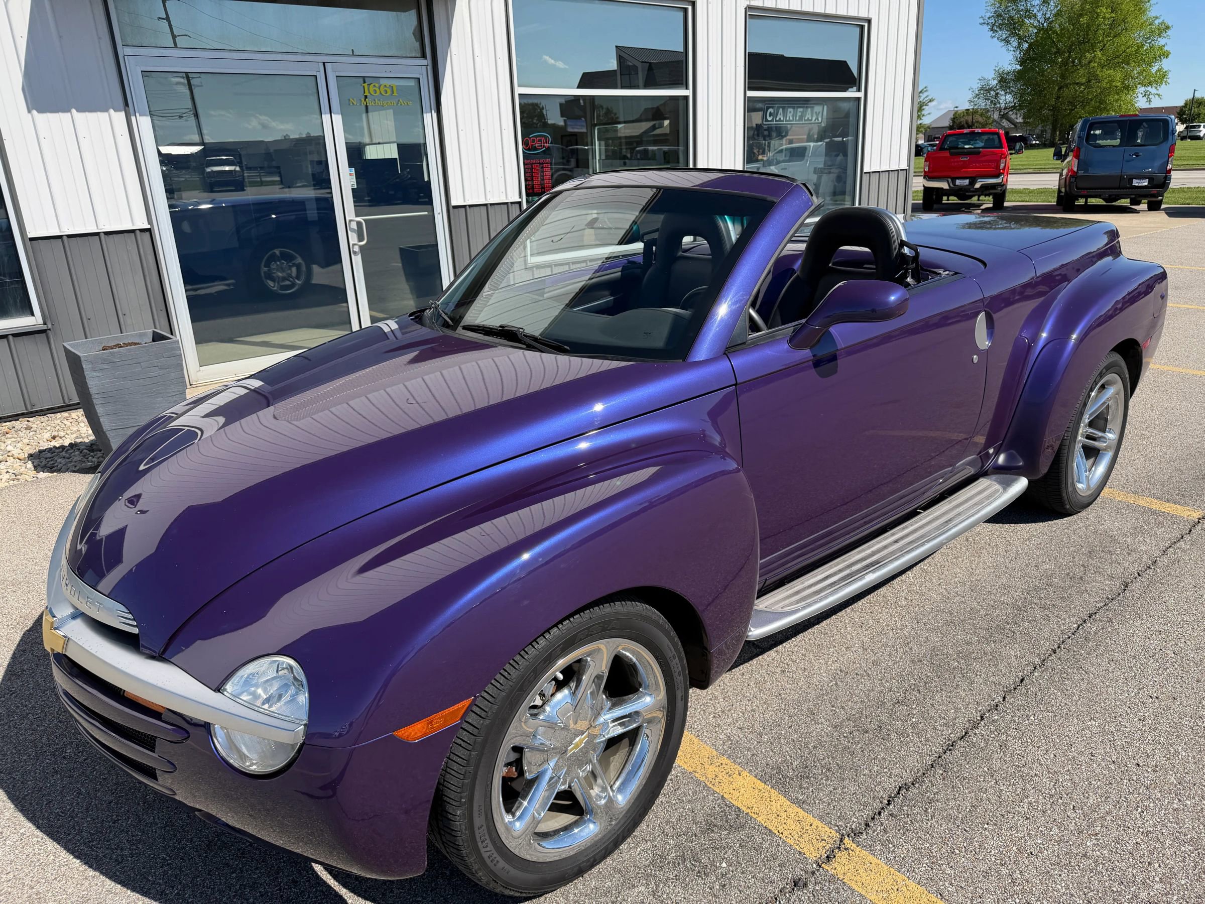 Used 2004 Chevrolet SSR w/ Preferred Equipment Group RWD image 3