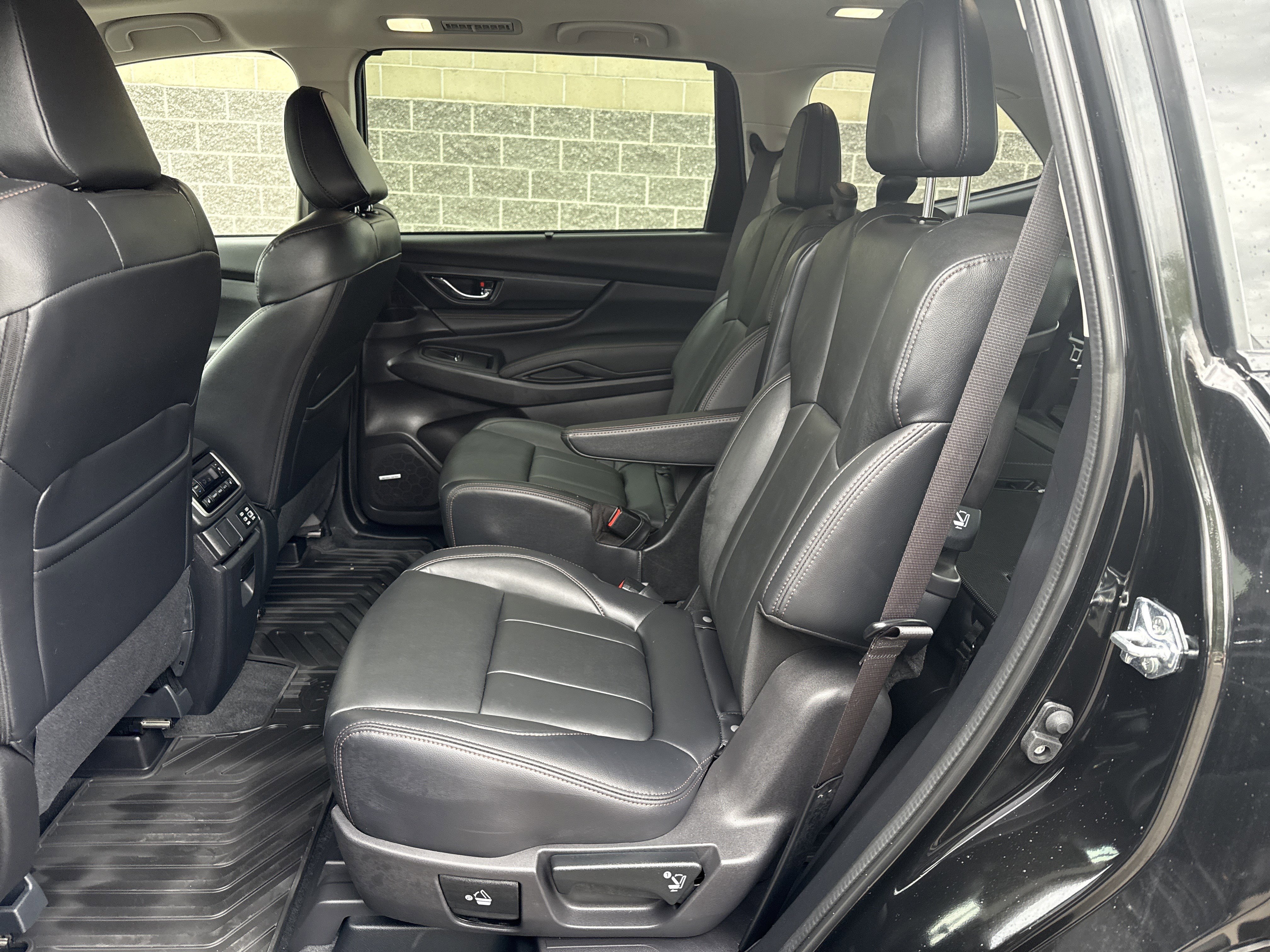 Used 2025 Subaru Ascent Bronze Edition image 18