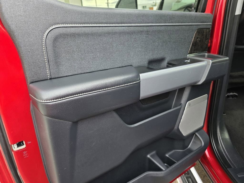 Used 2024 Ford F350 Lariat image 18