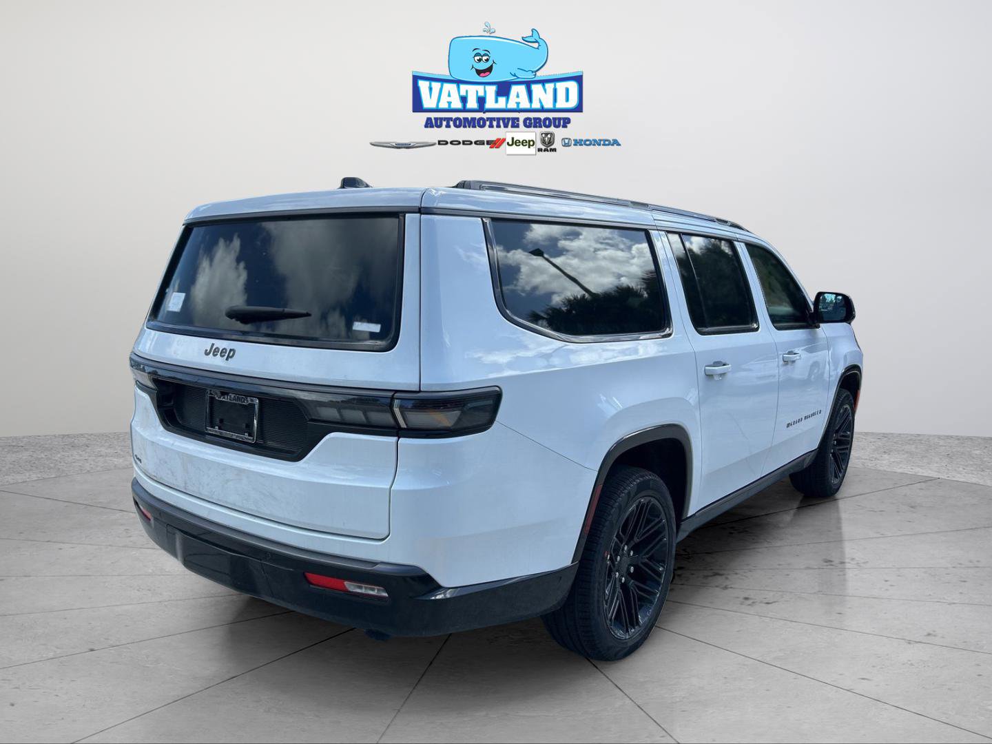 New 2026 Jeep Grand Wagoneer L Limited AWD/4WD image 5