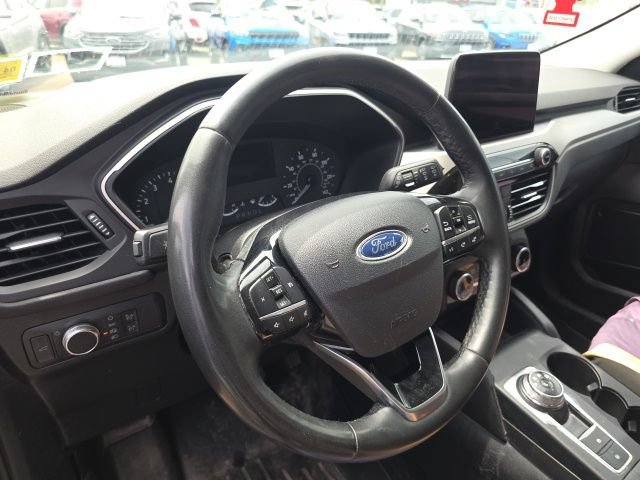 Used 2022 Ford Escape SE w/ Convenience Package FWD image 10