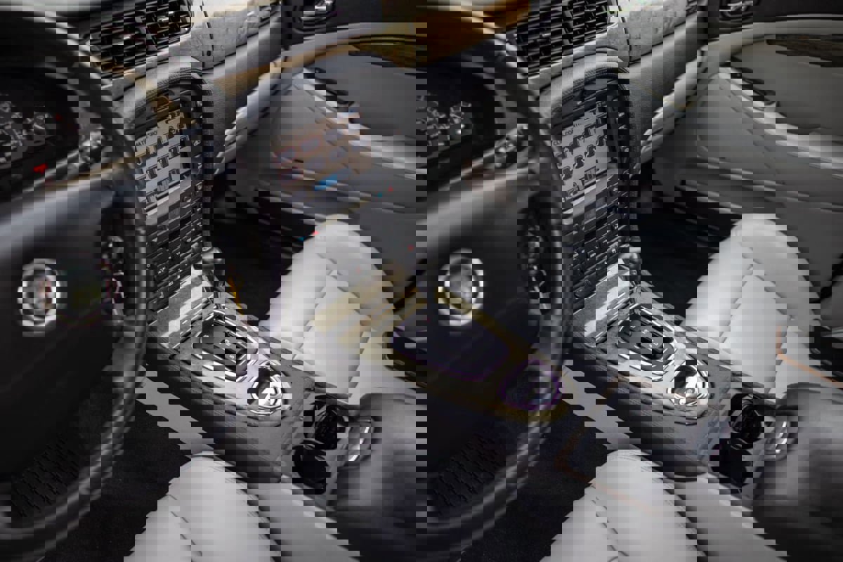 Used 2003 Jaguar S-TYPE R image 22