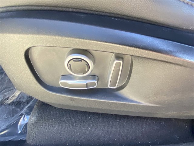 Used 2021 Jaguar F-PACE image 7