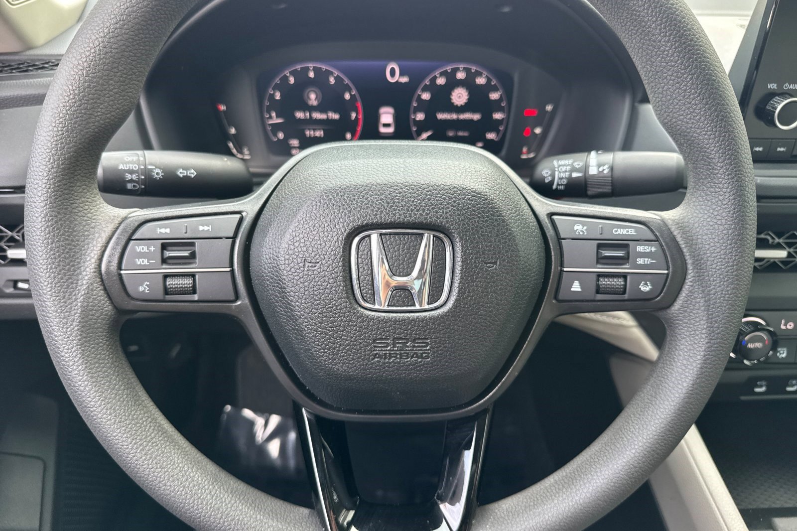 Used 2025 Honda Accord SE image 16