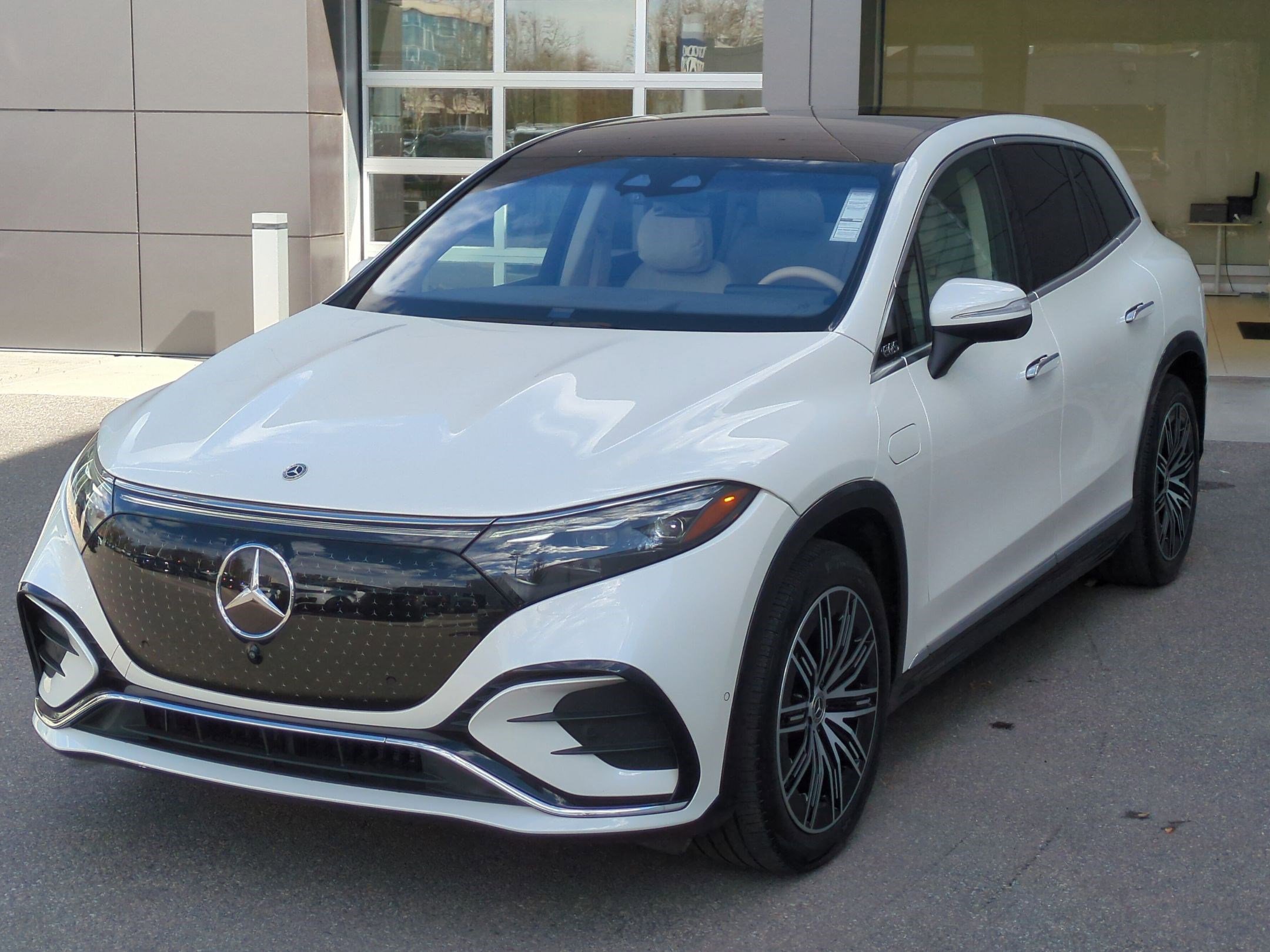 Used 2023 Mercedes-Benz EQS 450+ 4MATIC SUV image 8