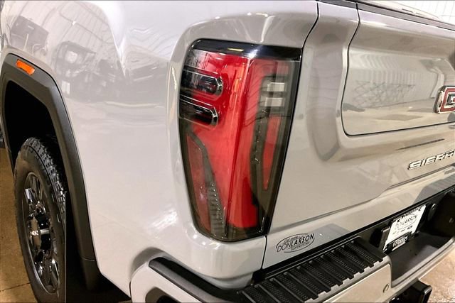Used 2024 GMC Sierra 2500 AT4 w/ Technology Package image 8
