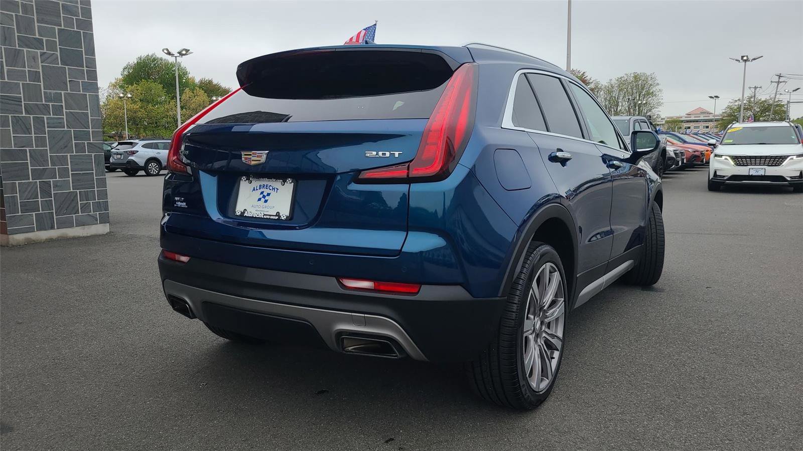 Used 2019 Cadillac XT4 Premium Luxury AWD/4WD image 9