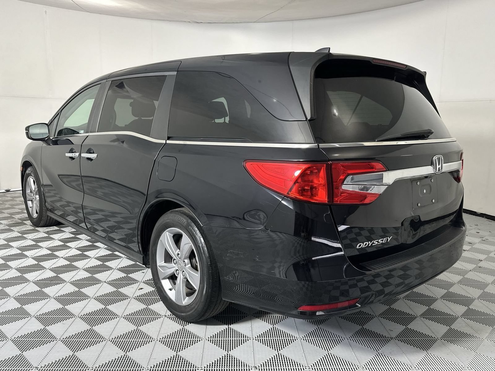 Used 2019 Honda Odyssey EX image 6