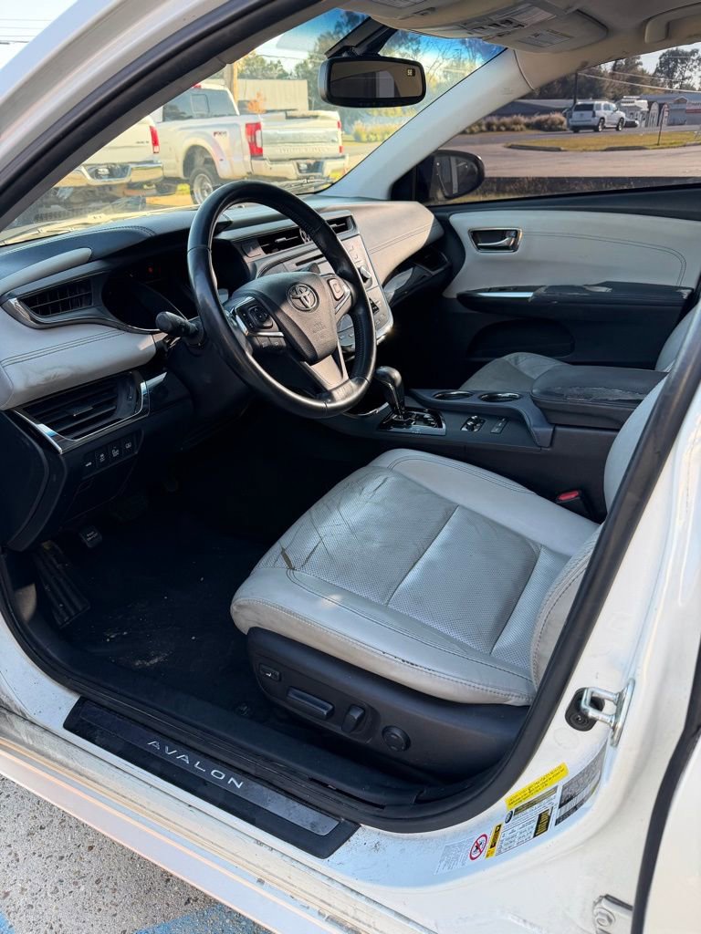 Used 2015 Toyota Avalon Limited image 11