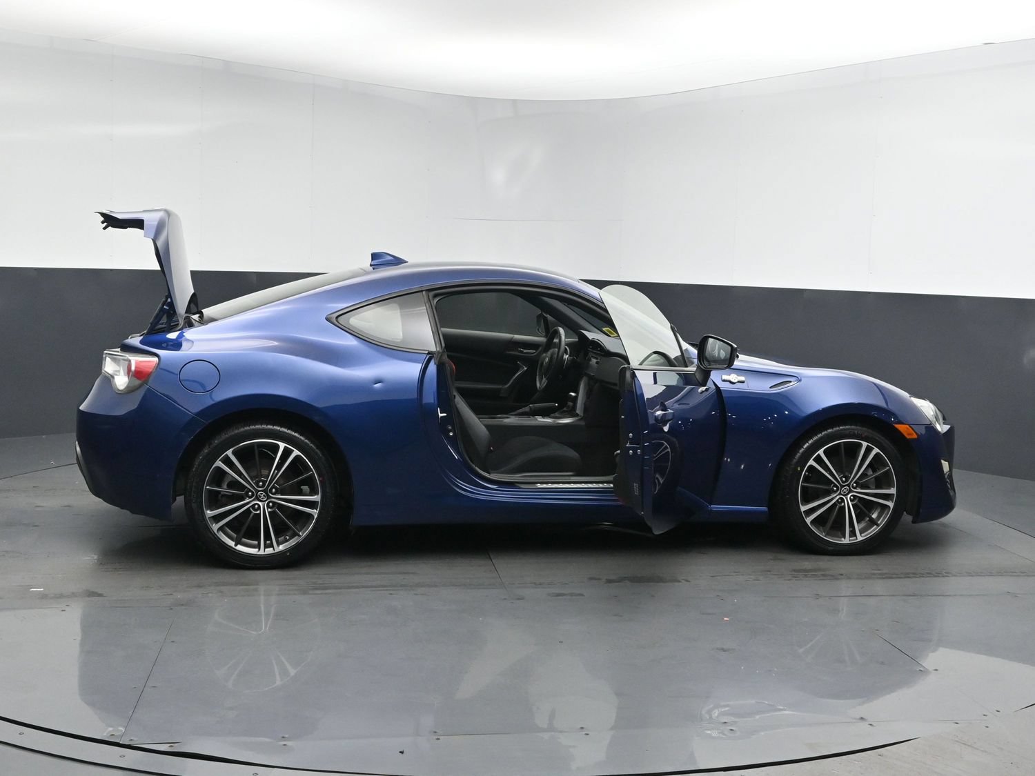 Used 2015 Scion FR-S RWD image 22