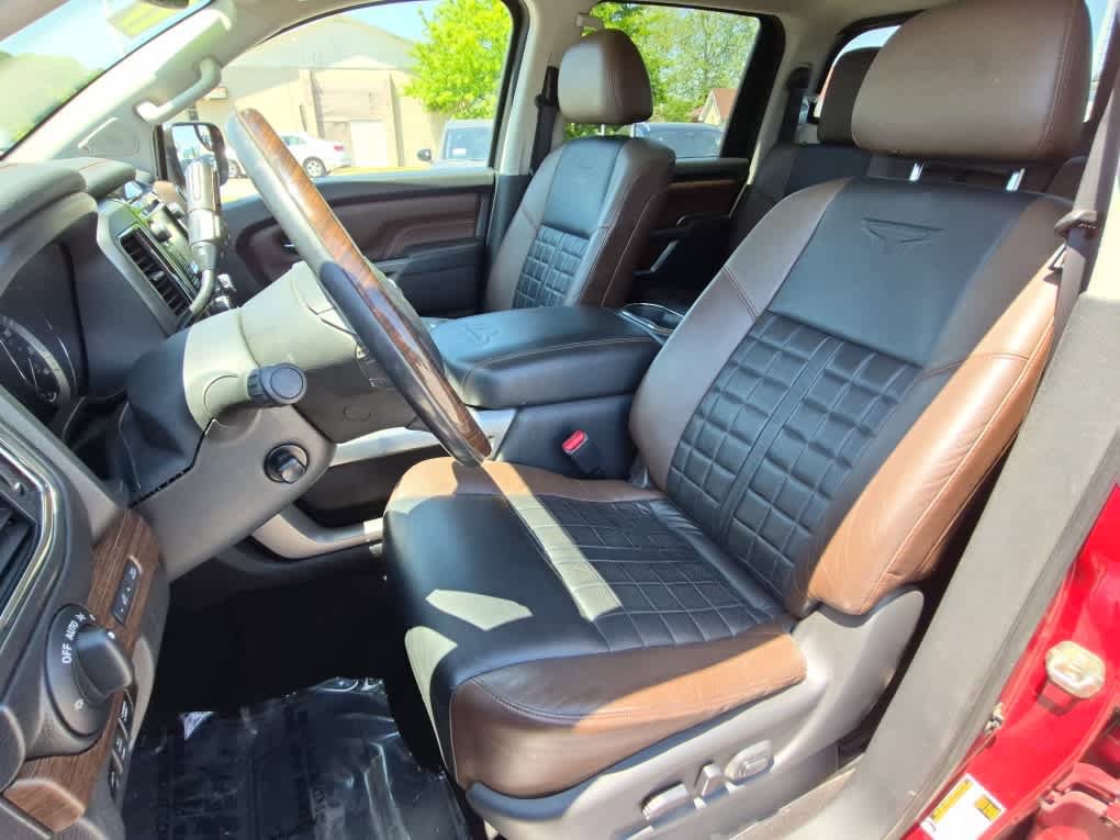 Used 2017 Nissan Titan Platinum Reserve AWD/4WD image 11