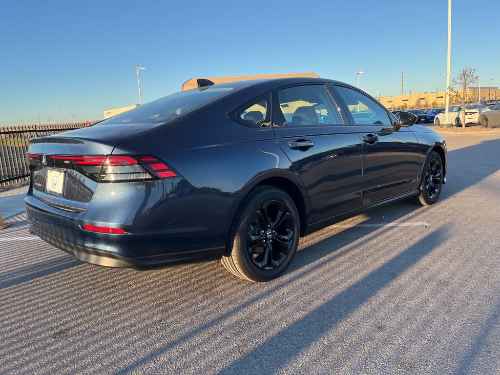 Certified 2025 Honda Accord SE image 4