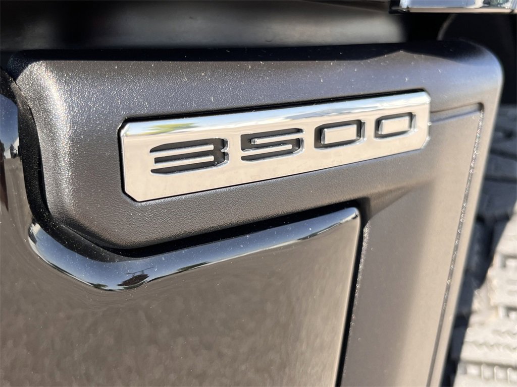 Used 2024 GMC Sierra 3500 Denali Ultimate image 17