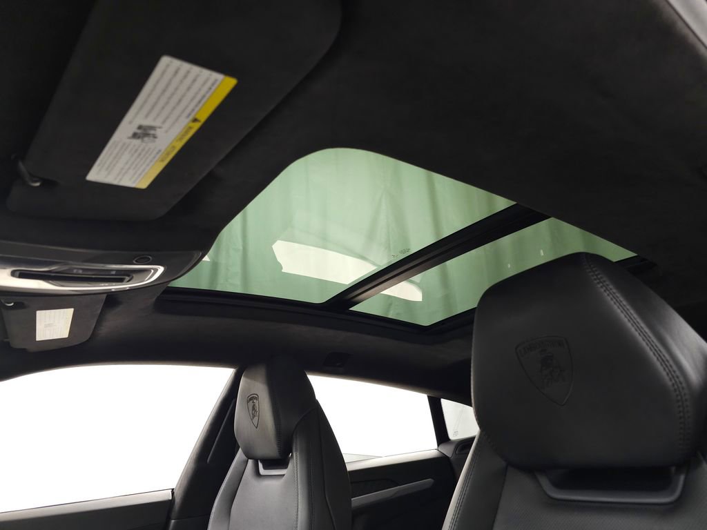 Used 2019 Lamborghini Urus AWD/4WD image 19