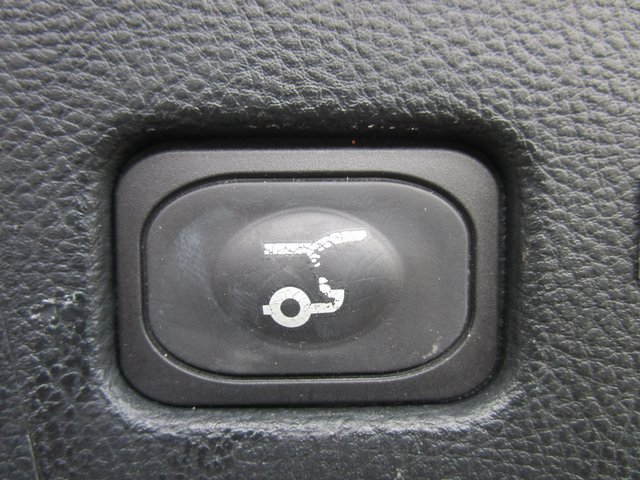 Used 2021 Ford Edge Titanium image 22