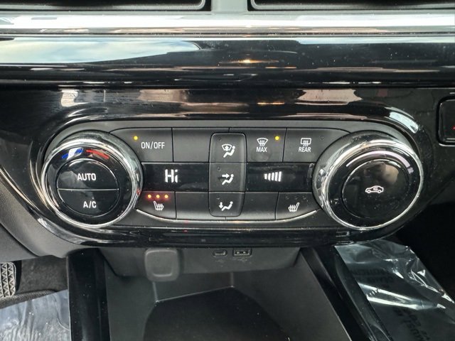 Used 2025 Chevrolet Trax RS w/ Driver Confidence Package image 15