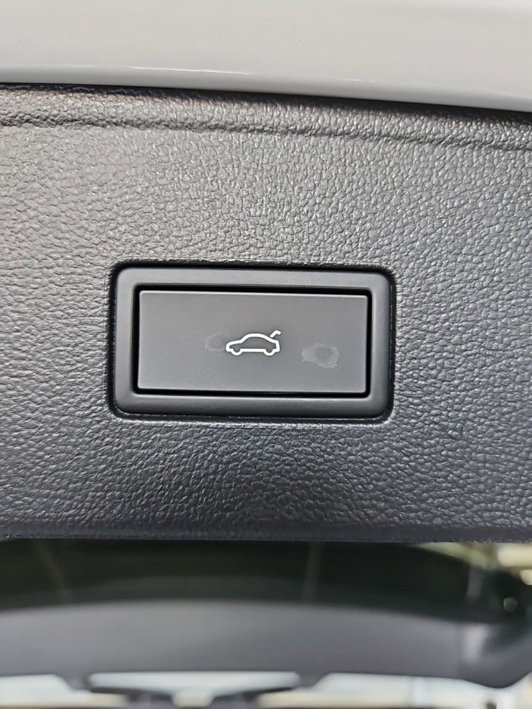 New 2026 Volkswagen Atlas SEL Premium R-Line image 21