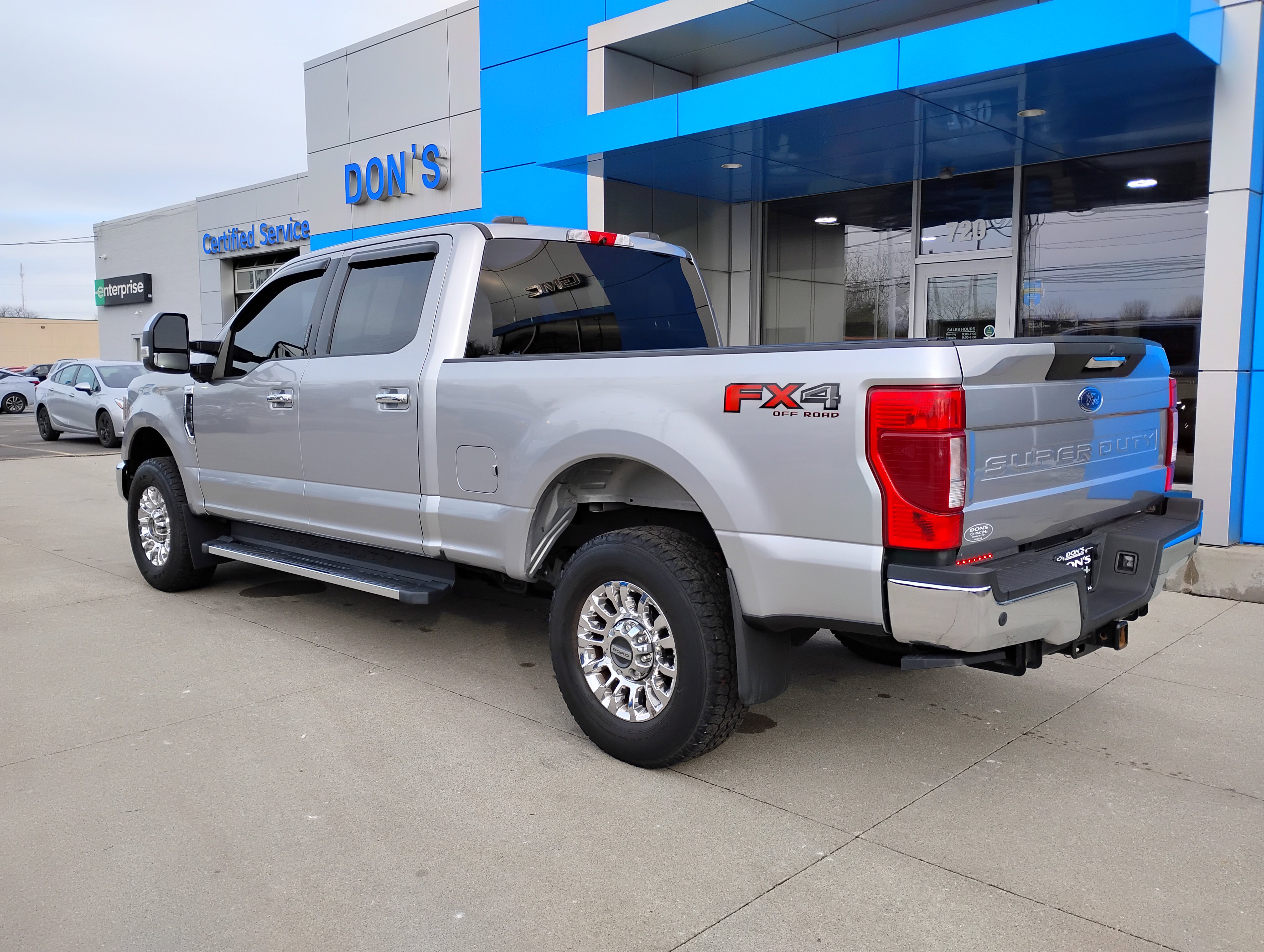 Used 2022 Ford F250 XLT w/ XLT Premium Package image 2