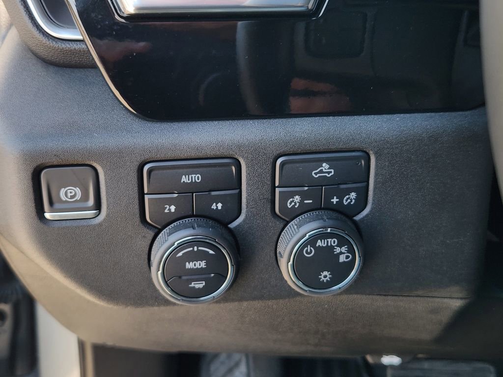 Used 2023 Chevrolet Silverado 1500 LT image 29