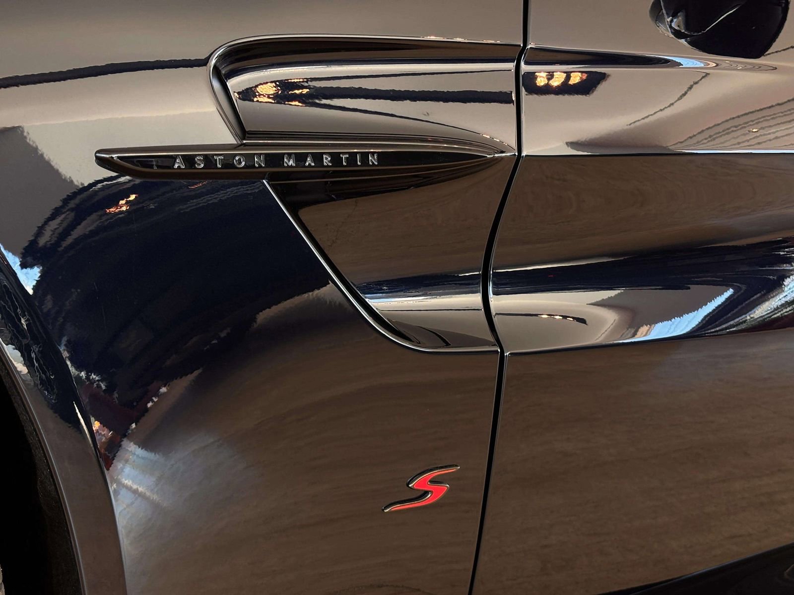 New 2026 Aston Martin V8 Vantage S image 10