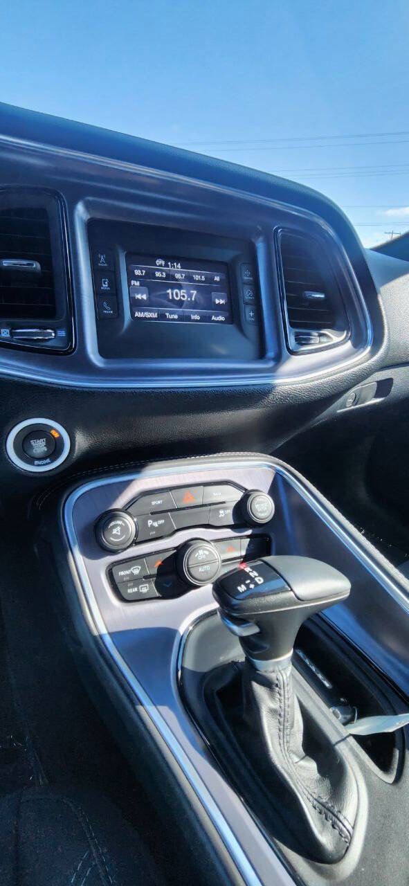 Used 2015 Dodge Challenger R/T w/ Quick Order Package 28B R/T image 33