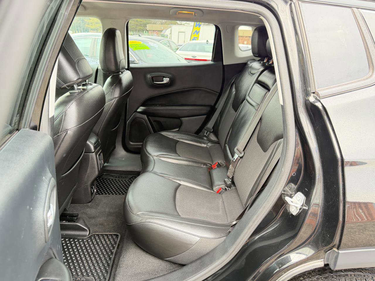 Used 2019 Jeep Compass Latitude image 29
