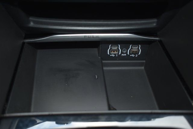 Used 2021 Chrysler Pacifica Limited w/ S Appearance Package FWD image 33