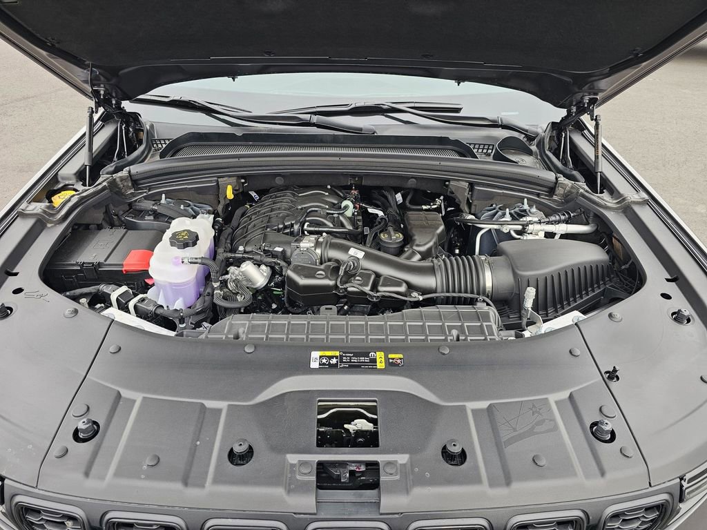 New 2025 Jeep Grand Cherokee L Altitude AWD/4WD image 9