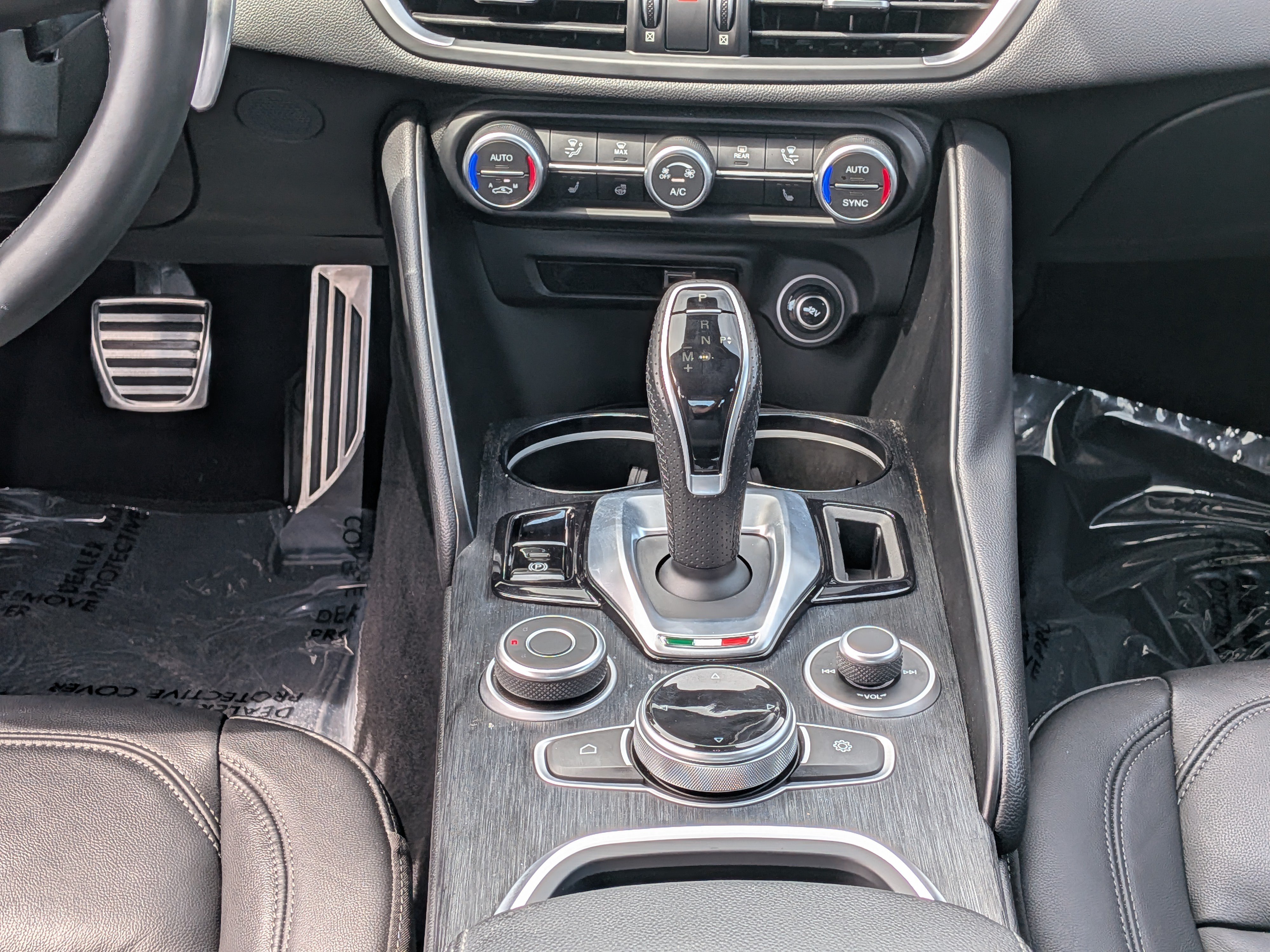 Used 2023 Alfa Romeo Giulia Sprint RWD image 19