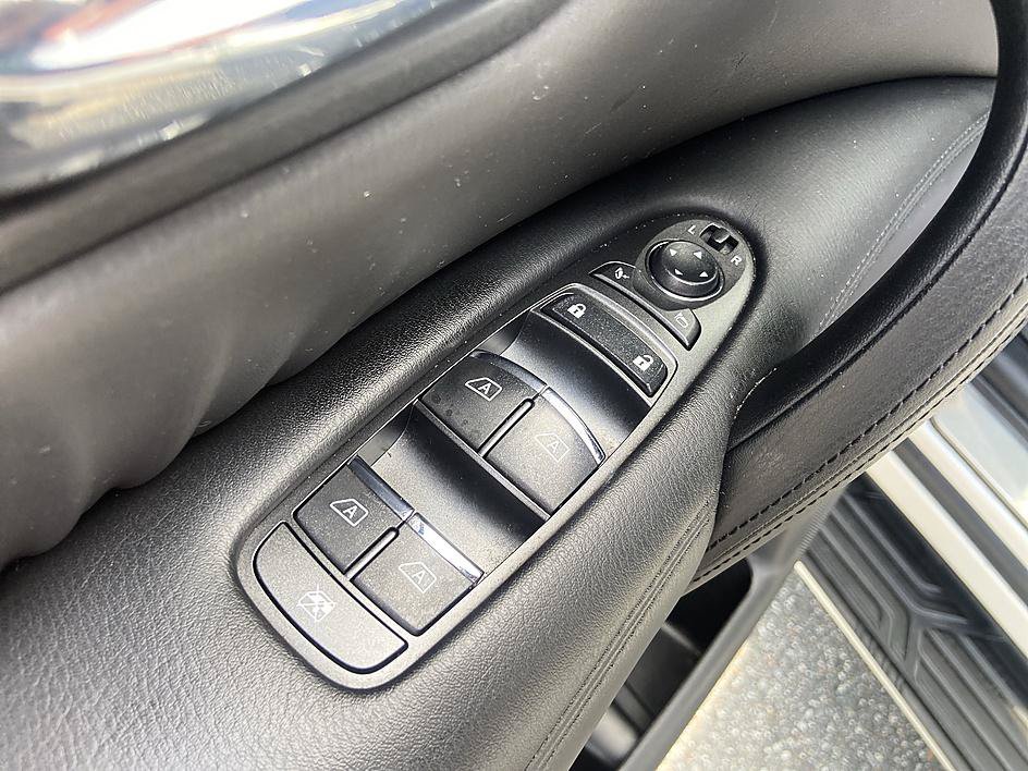 Used 2021 Nissan Armada SL w/ Midnight Edition Package RWD image 10