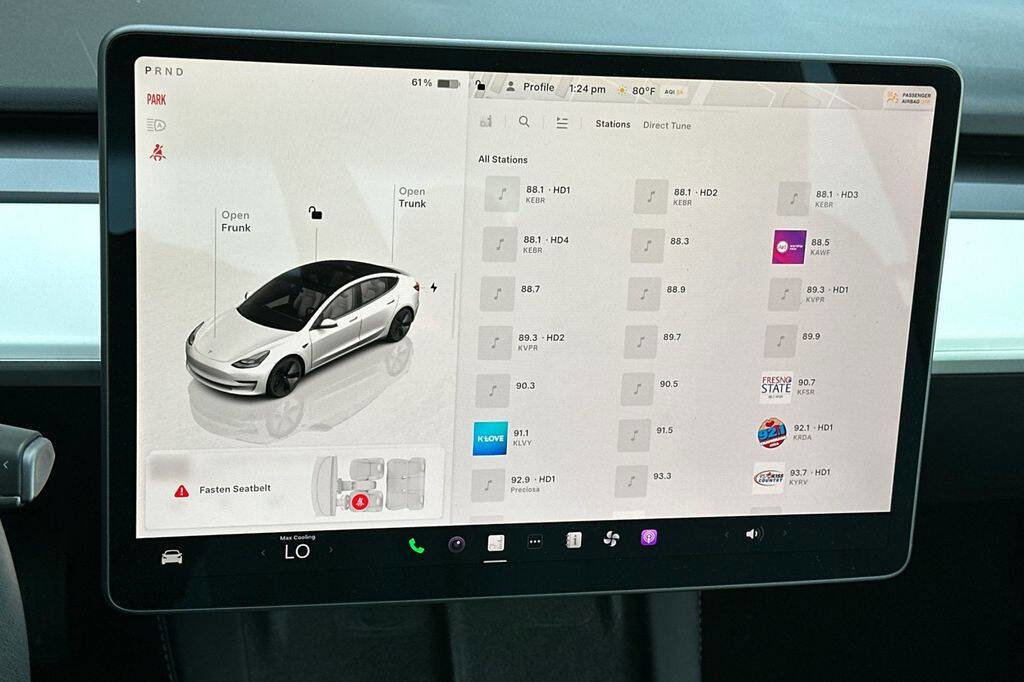 Used 2023 Tesla Model 3 Standard Range image 17