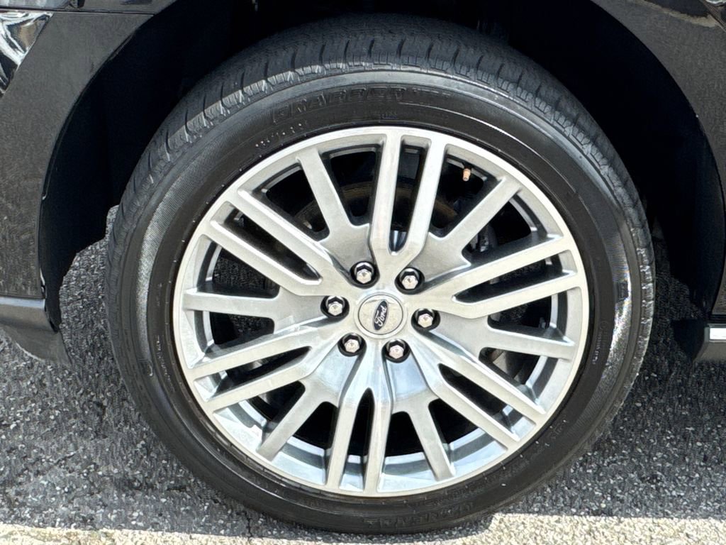 Used 2024 Ford Expedition Max Limited image 11