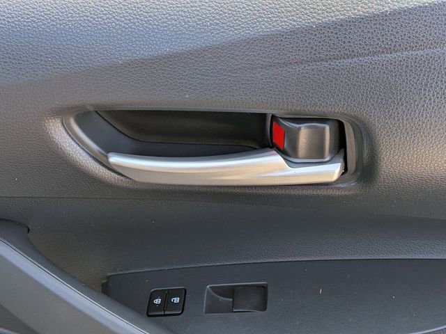 Used 2020 Toyota Corolla LE image 34