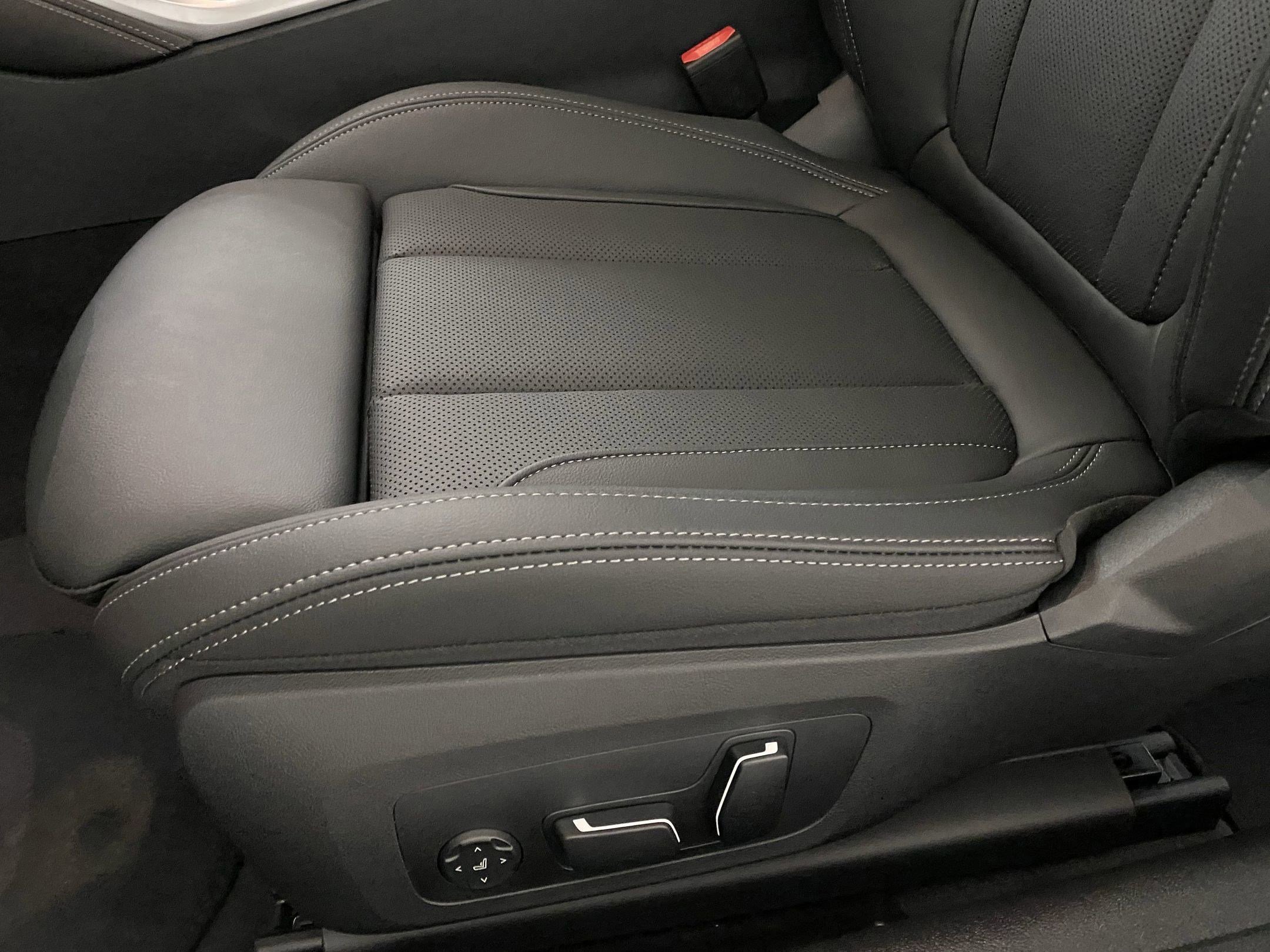 Used 2026 BMW 430i xDrive Coupe w/ Premium Package image 12