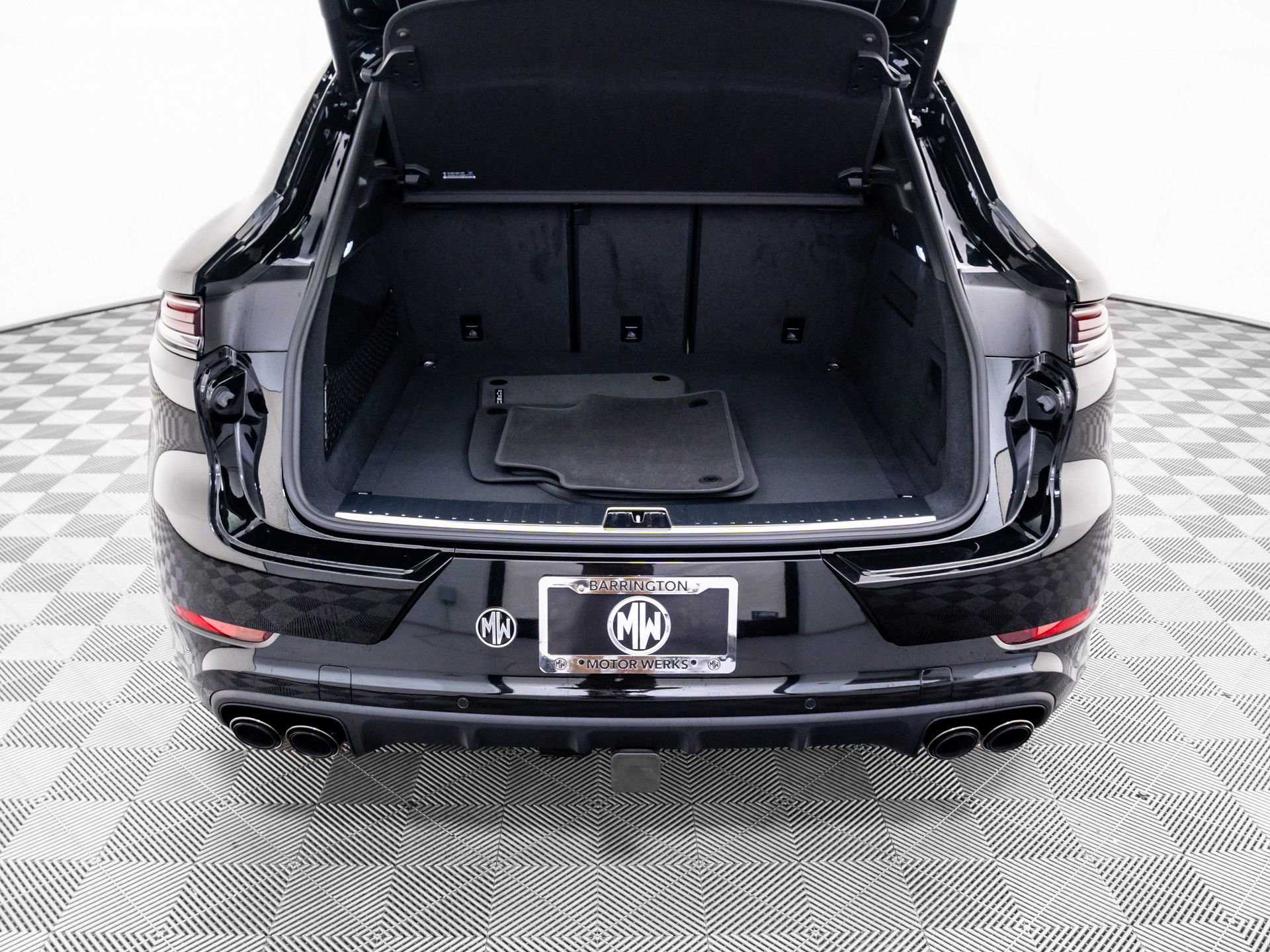 New 2025 Porsche Cayenne S image 30