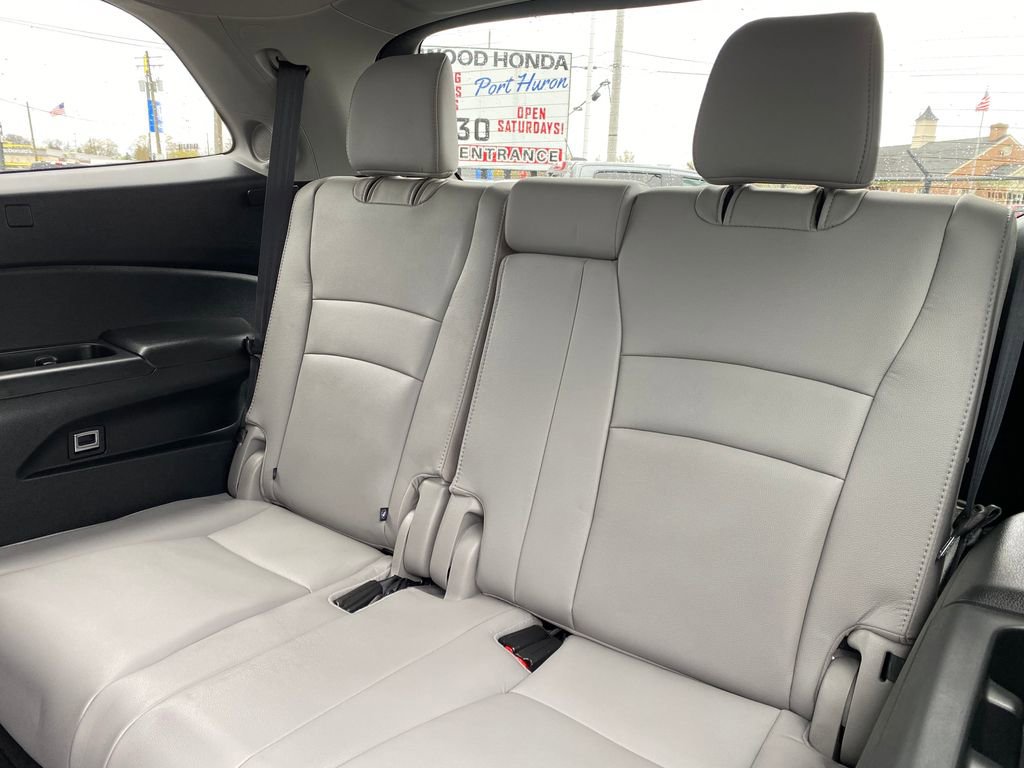 Used 2022 Honda Pilot Touring image 17