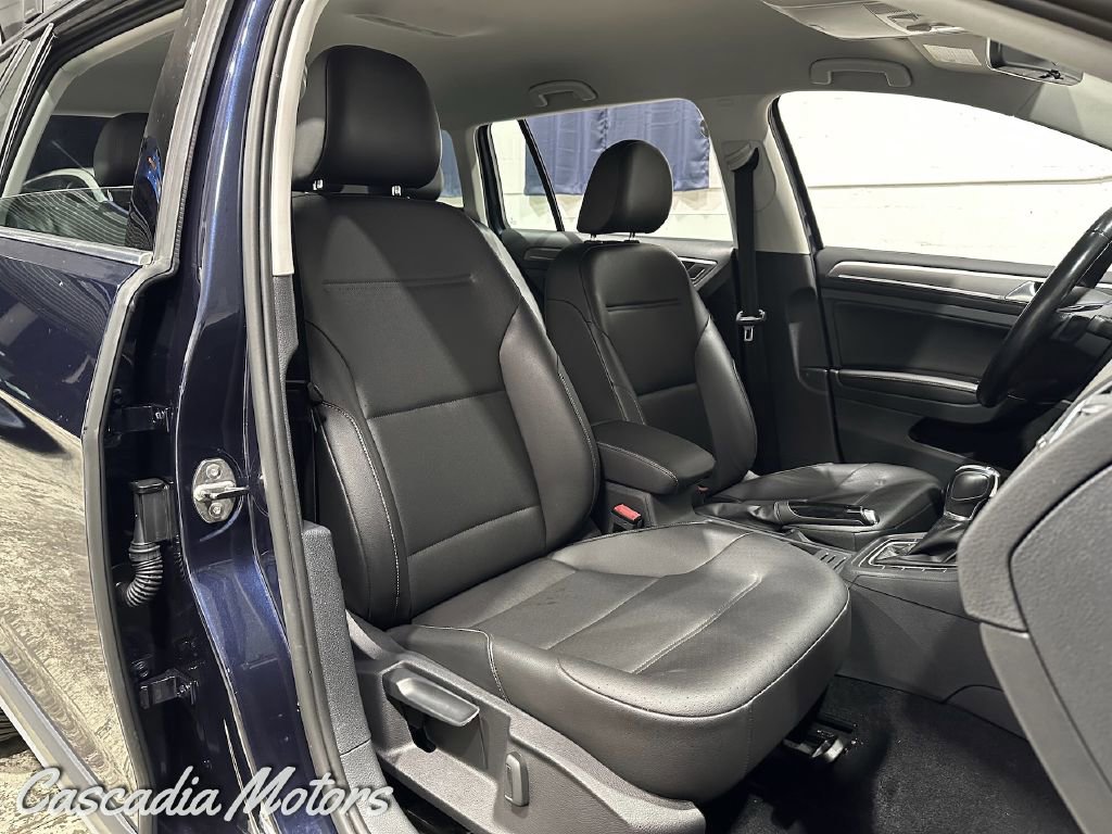 Used 2017 Volkswagen Golf Alltrack AWD/4WD image 12