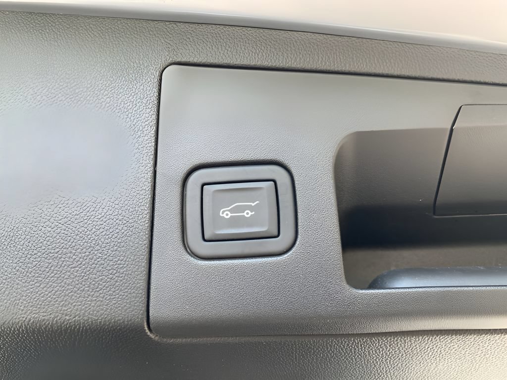 Certified 2024 Cadillac XT5 Premium Luxury AWD/4WD image 11