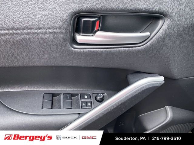 Used 2023 Toyota Corolla Cross XLE w/ Convenience Package image 26