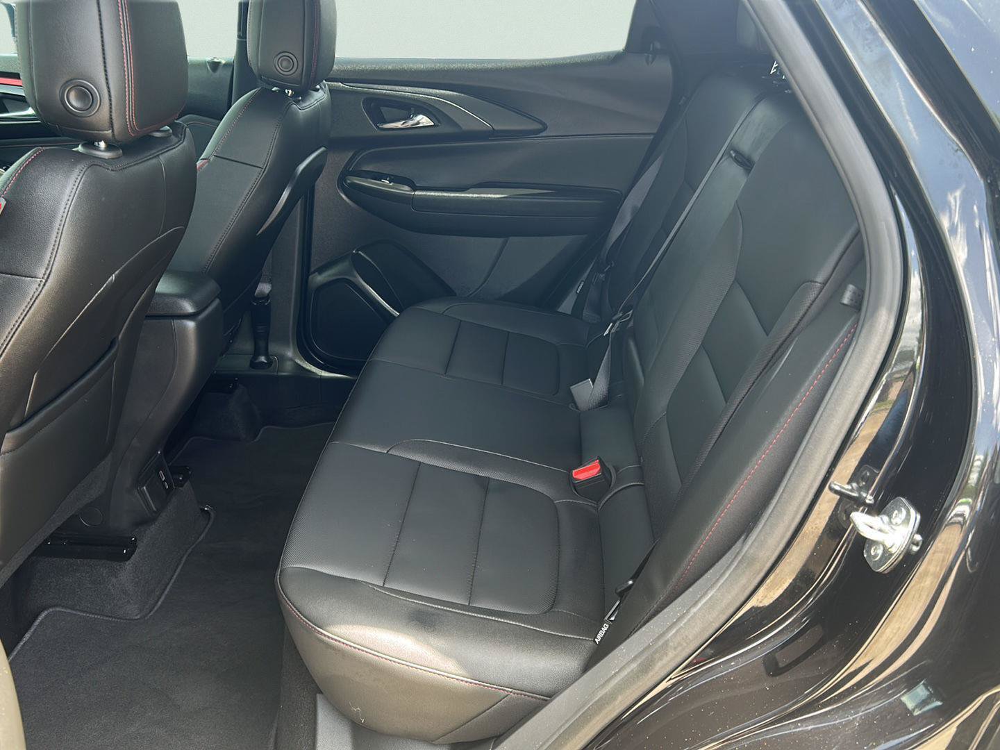 Used 2025 Chevrolet TrailBlazer RS w/ Convenience Package FWD image 19