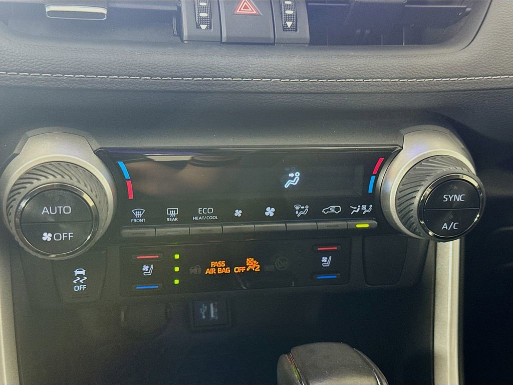 Used 2023 Toyota RAV4 Limited FWD image 17