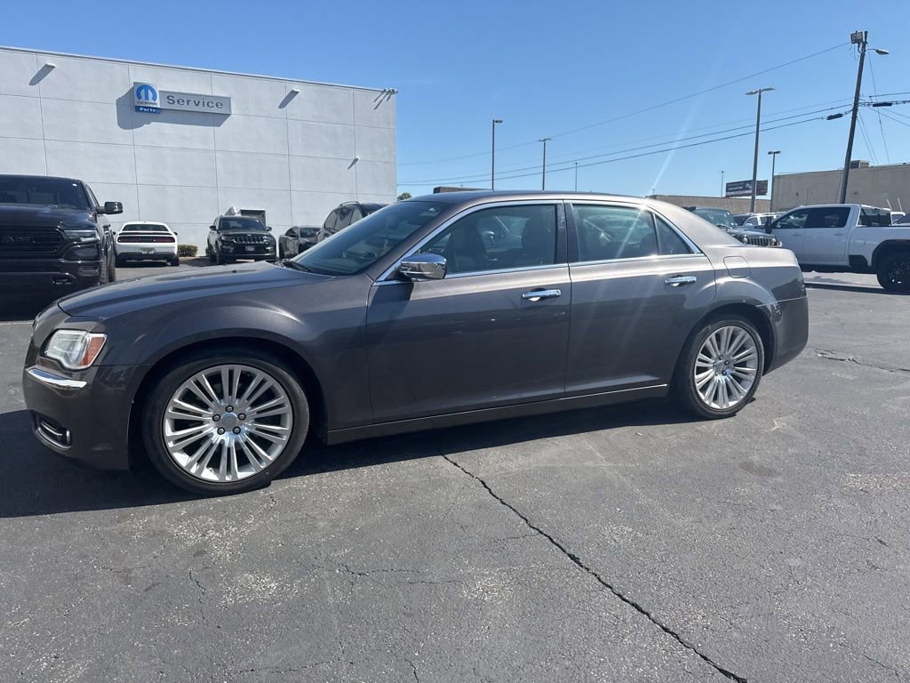 Used 2014 Chrysler 300 C image 12