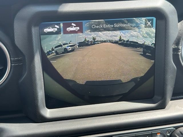 Used 2021 Jeep Gladiator Overland w/ Uconnect 4C Nav & Sound Group AWD/4WD image 24