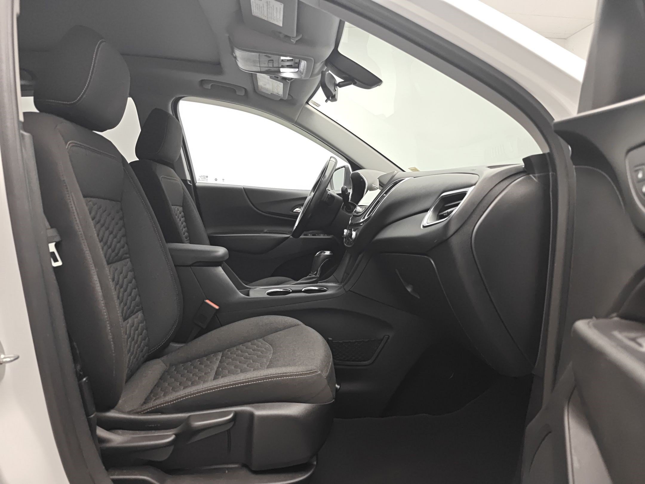 Certified 2019 Chevrolet Equinox LT w/ Sun & Navigation Package AWD/4WD image 24