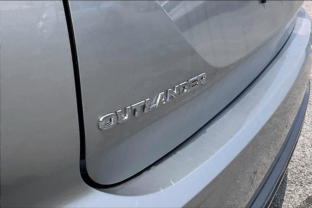 New 2026 Mitsubishi Outlander SE AWD/4WD image 11