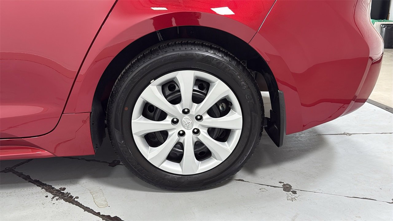 Certified 2025 Toyota Corolla LE image 23