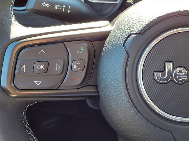 New 2025 Jeep Wrangler Unlimited Rubicon w/ Convenience Group AWD/4WD image 10